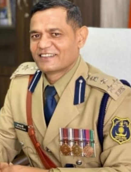 आईपीएस रतन लाल डांगी केस में नया खुलासा, जांच करेगी दो सदस्यीय कमेटी आईपीएस रतन लाल डांगी केस में नया खुलासा, जांच करेगी दो सदस्यीय कमेटी