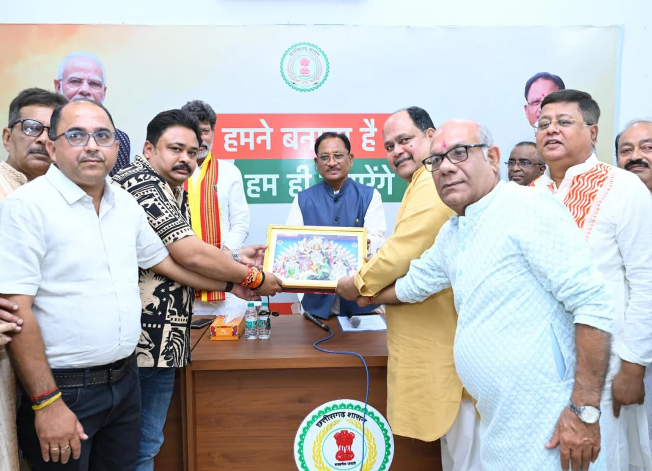 बंगाली नववर्ष मिलन समारोह में शामिल हुए मुख्यमंत्री विष्णु देव साय